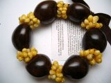 Brown Kukui Nut w/ Yellow Mongo Shells Bracelet 250/cs, MOQ-10