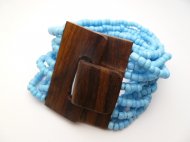 Wood Buckle with Turquoise Sea bead bracelet