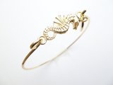 Cable Bracelet 8' w/ Yellow Gold Plated Sea Horse Pendant