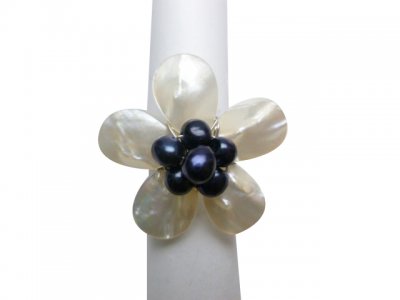 35mm White MOP Flower w/Black Fresh Water Pearls Adjustable Ring