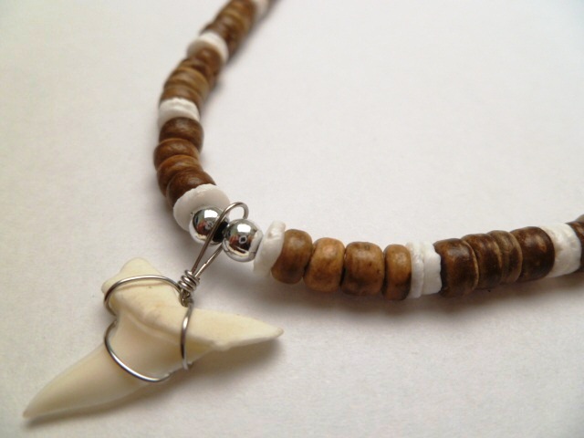 18" Light Brown Coco Bead Necklace w/ 1" Mako Shark Teeth