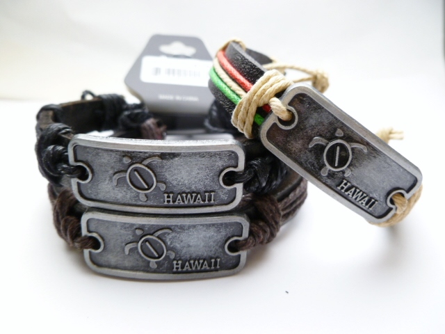 "Hawaii" Turtle Metal Plaque Genuine Leather ID Bracelet