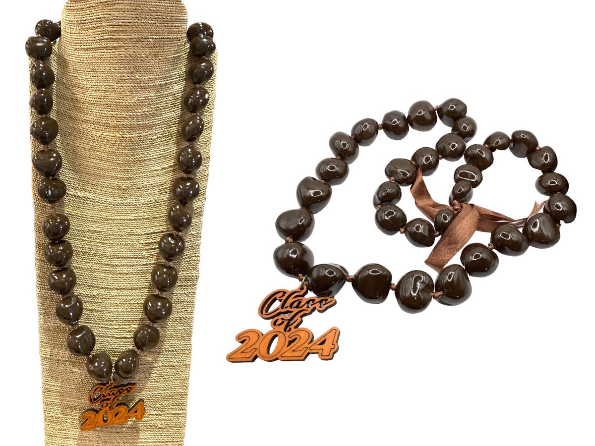 32" Brown Kukui Nut Lei w/ "Class of 2024" Pendant Lei