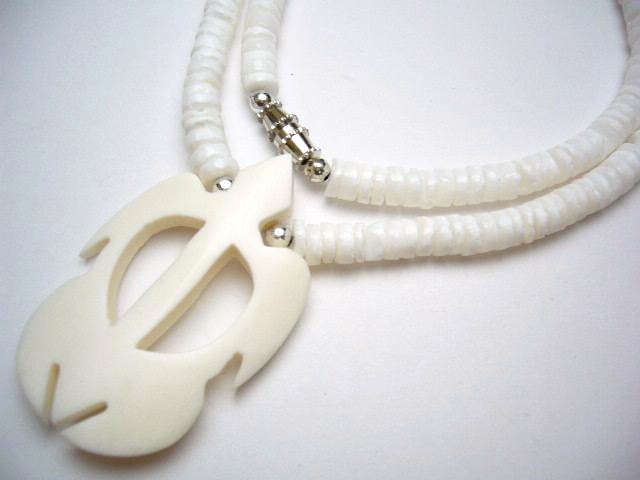 Bone Turtle w/ 18" Litob Clam Shell Necklace