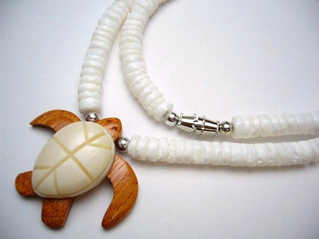 Bone & Wood Turtle w/ 18" Litob Clam Shell Necklace