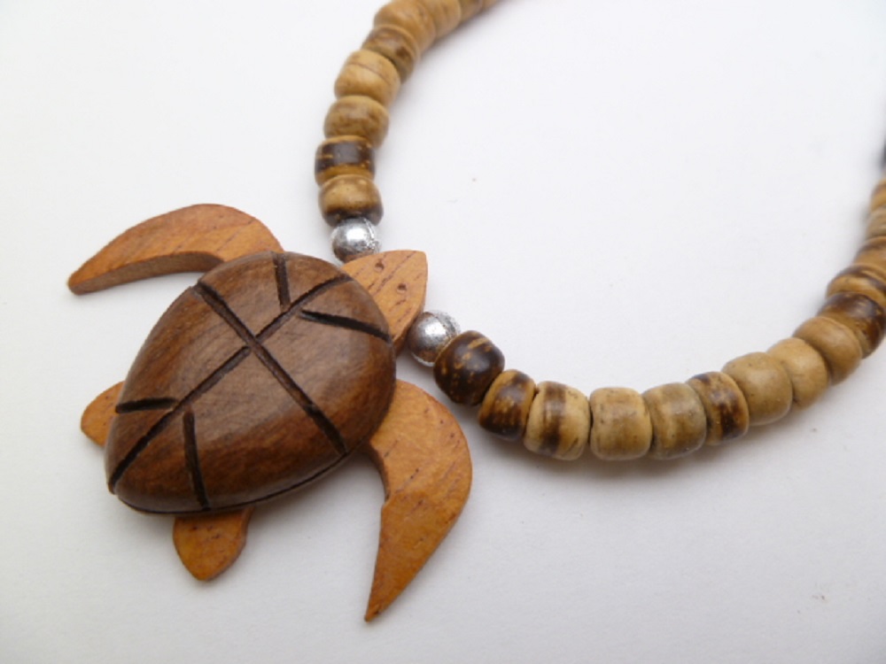 Wood Turtle w/ 18" Coconut Beads Necklace