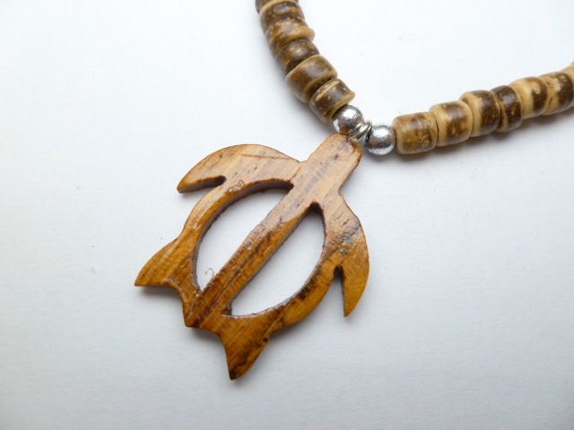 Wood Turtle w/ 18" Coconut Beads Necklace