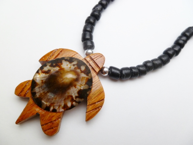 Wood Turtle & Shell w/ 18" Coconut & Wood Beads Necklace