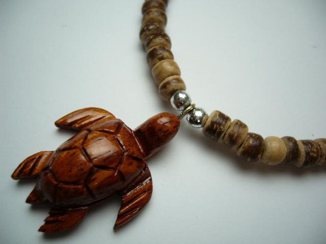 Wood Turtle w/ 18" Coconut & Wood Beads Necklace