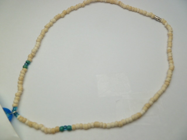 18" Green & Cream 2-3mm Coco Bead Necklace