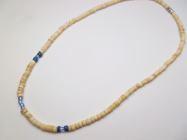 18" Blue & Cream 2-3mm Coco Bead Necklace