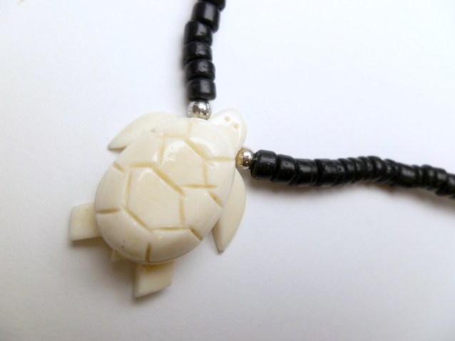 Wood Turtle w/ 18" Coconut & Wood Beads Necklace