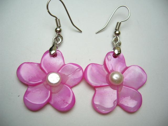 25mm Hot Pink MOP Flower w/ Pearl in Rhodium Plated Earring Hook