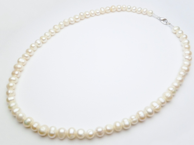 18" White 7-8mm Round Fresh Water Pearl Necklace