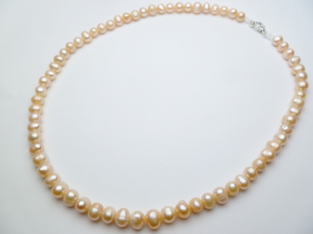 18" Peach 7-8mm Round Fresh Water Pearl Necklace