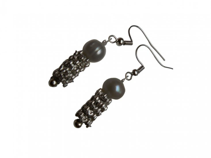 7mm Black Potato Fresh Water Pearl w/ metal spacer Earring