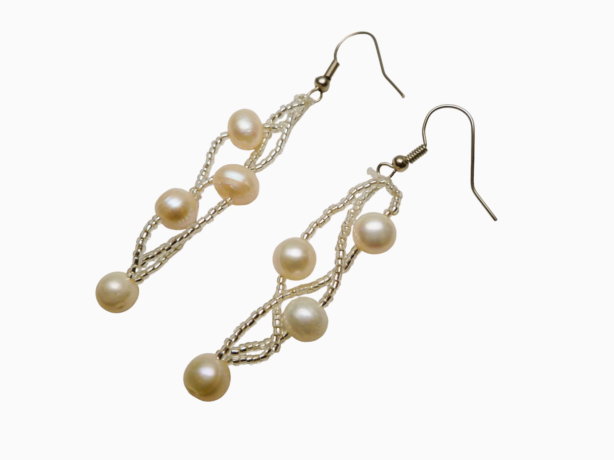 7mm White Fresh Water Pearl with silver color beads earring