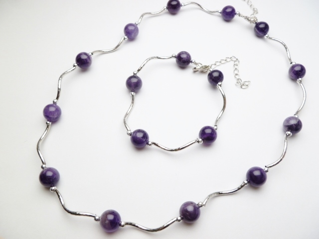 10mm Amethyst Stone w/ 18GKP Metal Tube Necklace