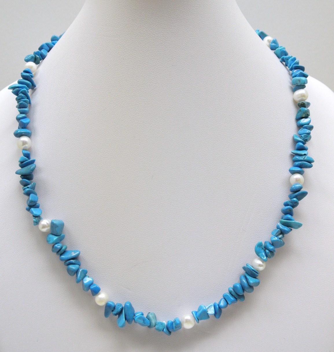 18" Turquoise Beads w/ Fresh Water Pearl Necklace