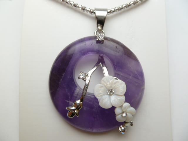 40mm Amethyst Stone Pendant w/ MOP Flower on Chain