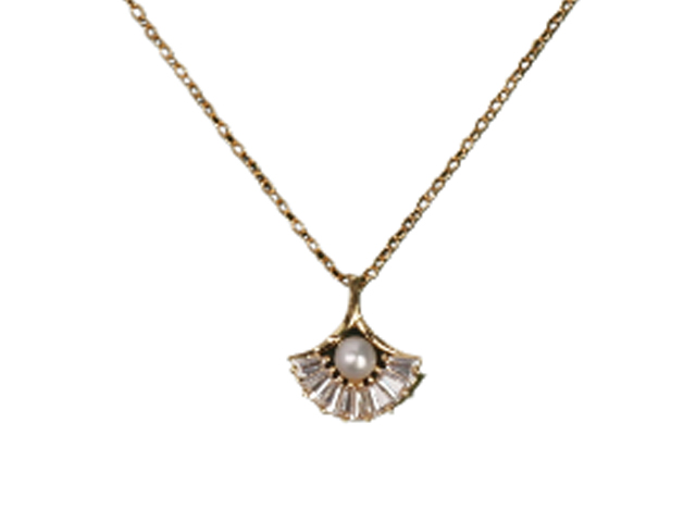 White Fresh Water Pearl On Gold Tone Ginkgo Biloba Leaf Chain Ne