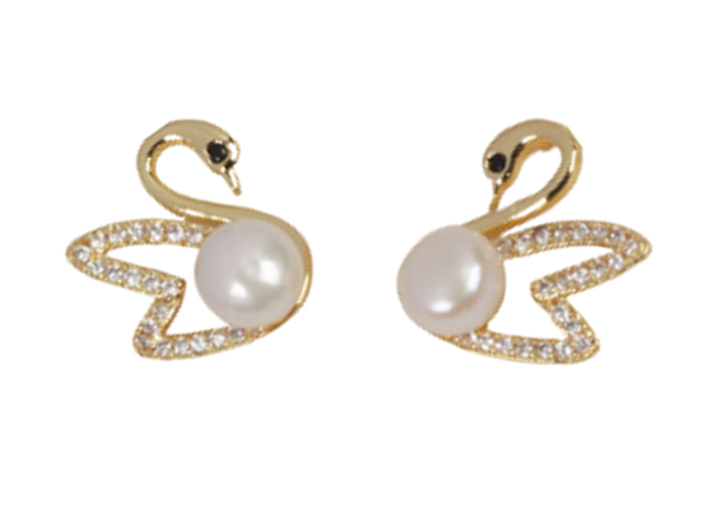 White Fresh Water Pearl w/ Clear Crystal Tear Drop Gold Tone Stu