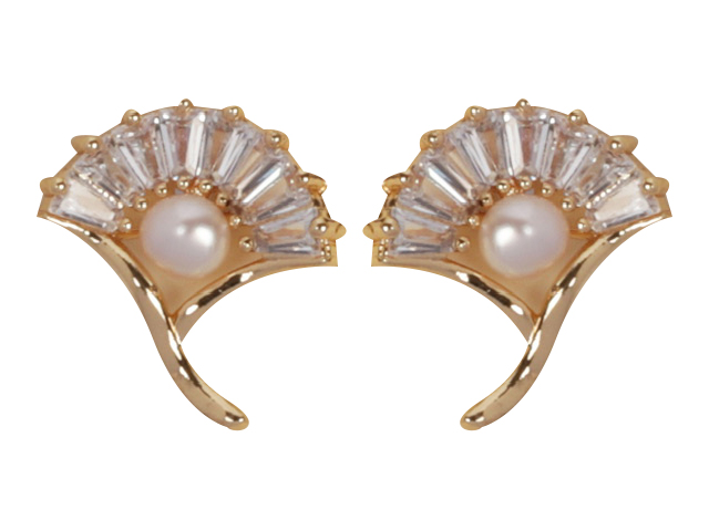 White Fresh Water Pearl On Gold Tone Ginkgo Biloba Leaf Stud Ear